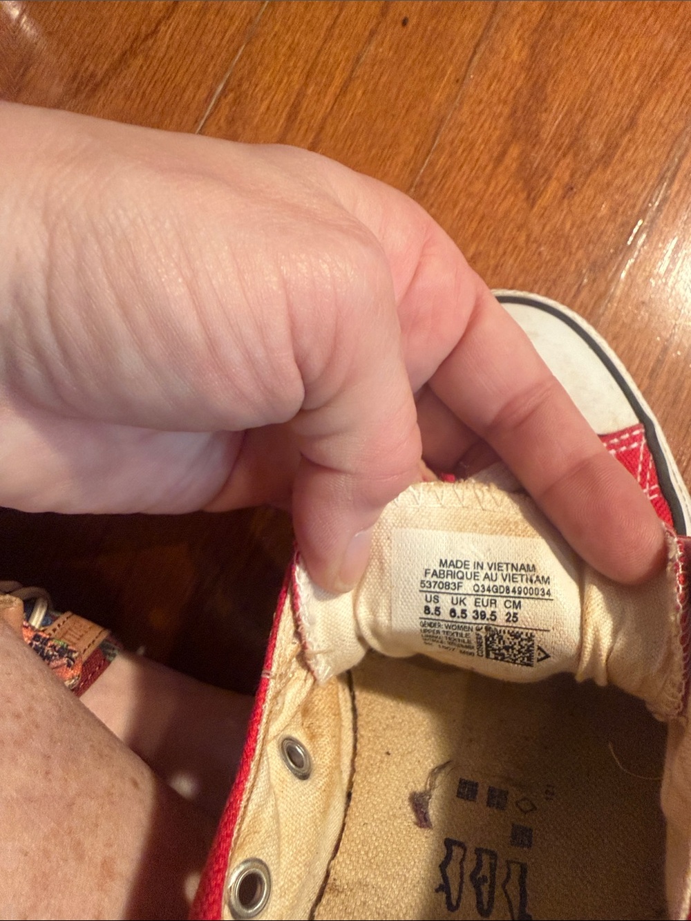 Converse Red Low-Top Canvas Sneakers with White Laces - Picture 7 of 7